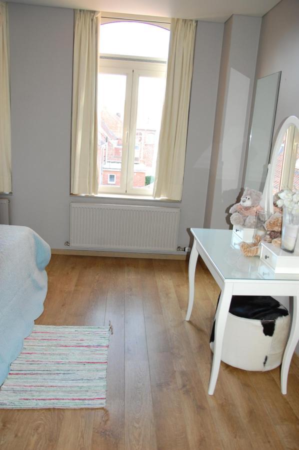 Iconique Bv Appartement In Hartje Ieper Bagian luar foto
